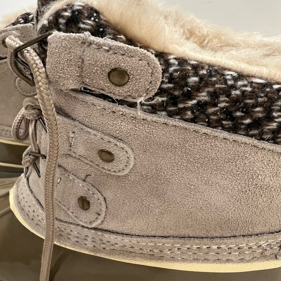 US Ski Team Tan and Brown Winter Boots - Picture 6 of 13